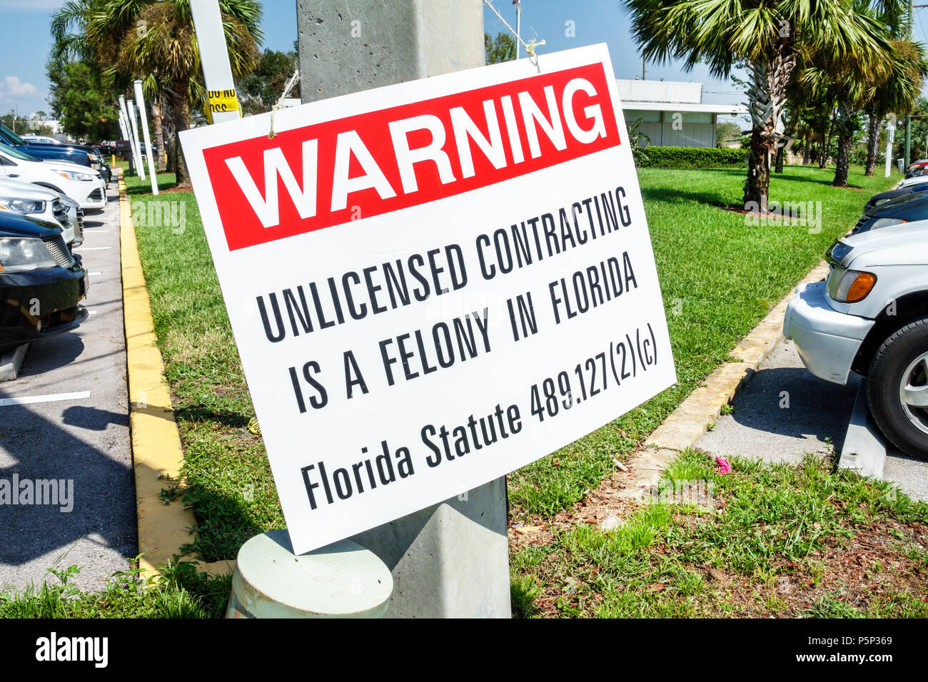 Immokalee Florida, segno di avvertimento non licenza contracting statuto felony, legge, FL170925216 Foto Stock