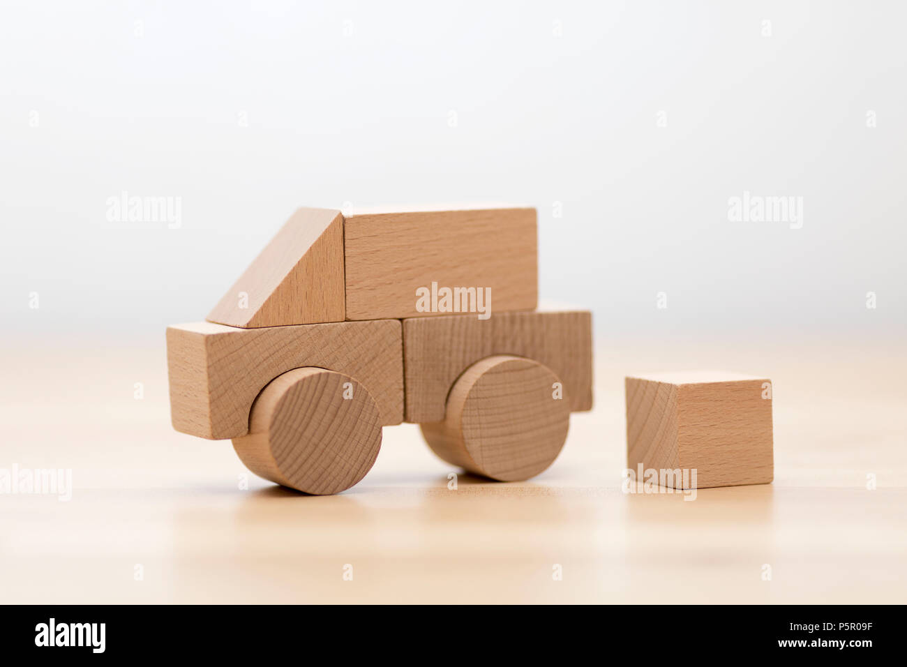 casette in legno giocattolo