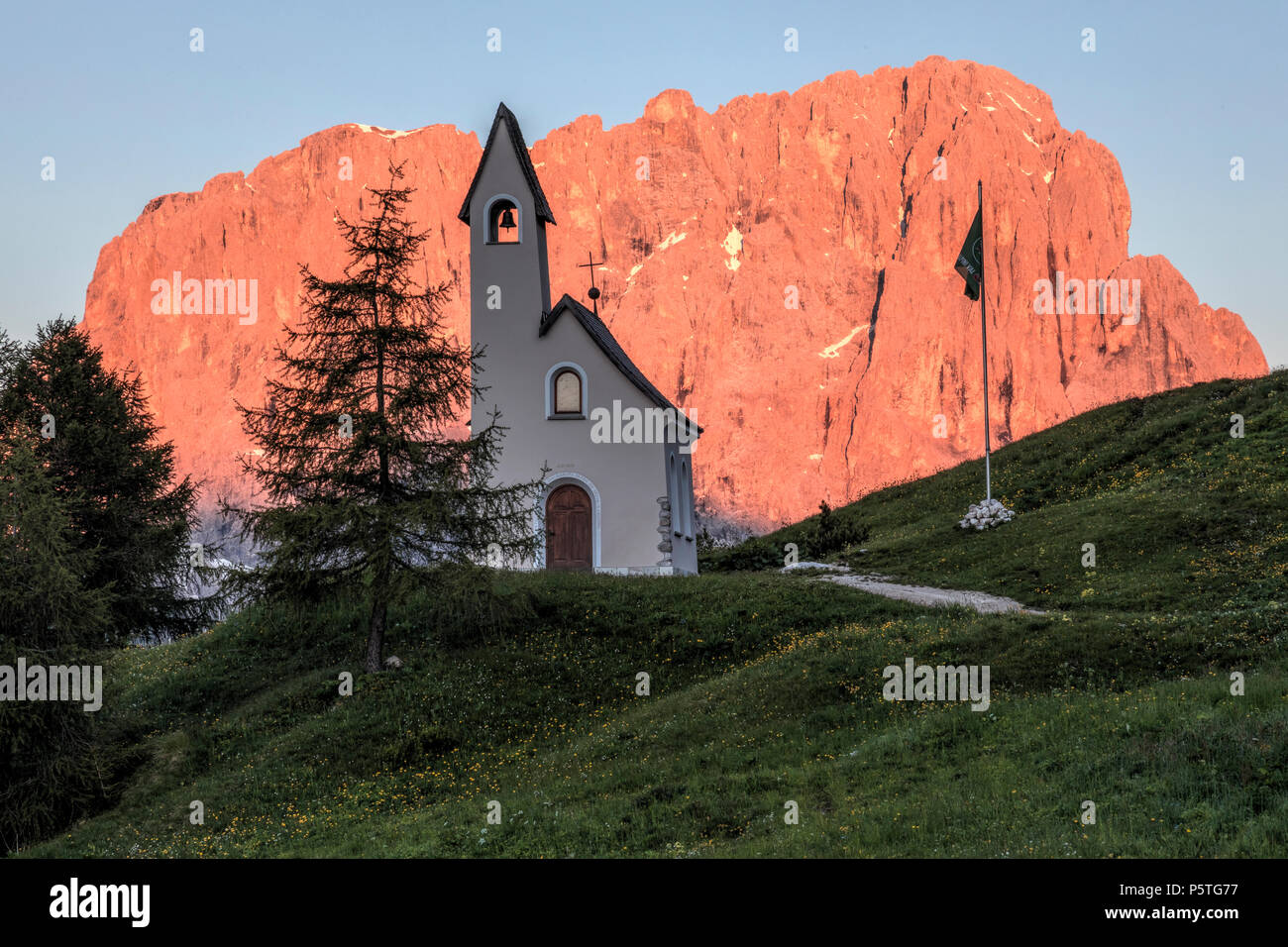 Passo Gardena, Cappella di San Maurizio, Alto Adige, Italia, Europa Foto Stock
