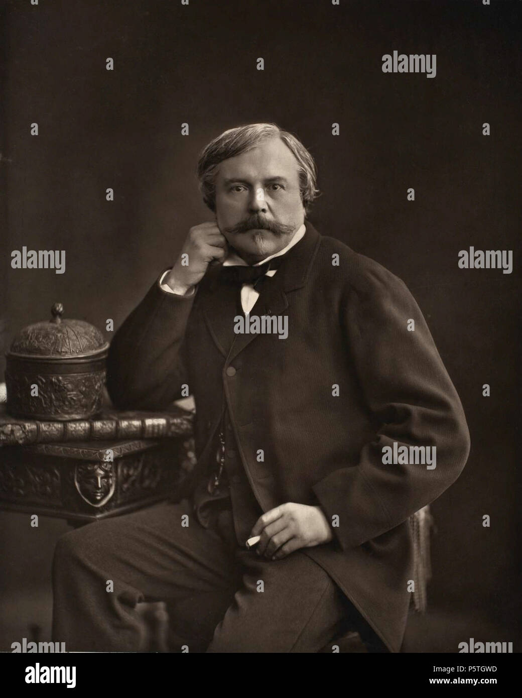 N/A. Inglese: Edmond de Goncourt . prima di 1877. Nadar (1820-1910) nomi alternativi nome legale: Gaspard-Félix Tournachon pseudonimo: Nadar Descrizione fotografo francese, caricaturista, scrittore e balloonist Data di nascita e morte 6 aprile 1820 20 marzo 1910 Luogo di nascita e morte Parigi ex Quarto arrondissement di Parigi Opera periodo 1854-1910 sede di lavoro Parigi competente controllo : Q40116 VIAF:84808952 ISNI:0000 0001 2141 8535 ULAN:500005199 LCCN:N50014563 NLA:35553829 WorldCat 493 Edmond de Goncourt da Nadar c1877 Foto Stock