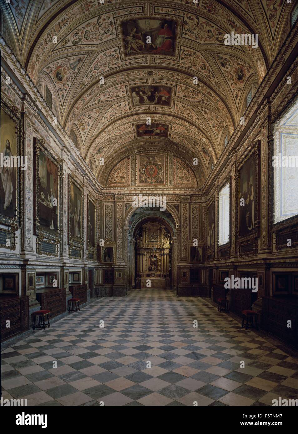 SACRISTIA-VISTA GENERALE-S XVII-ARQUITECTURA BARROCA-DECORACION POR MANUEL RUIZ Y F JUAN DE LA PEÑA. Autore: ALVAREZ VILLAR. Posizione: MONASTERIO-interno, Guadalupe, Spagna. Foto Stock