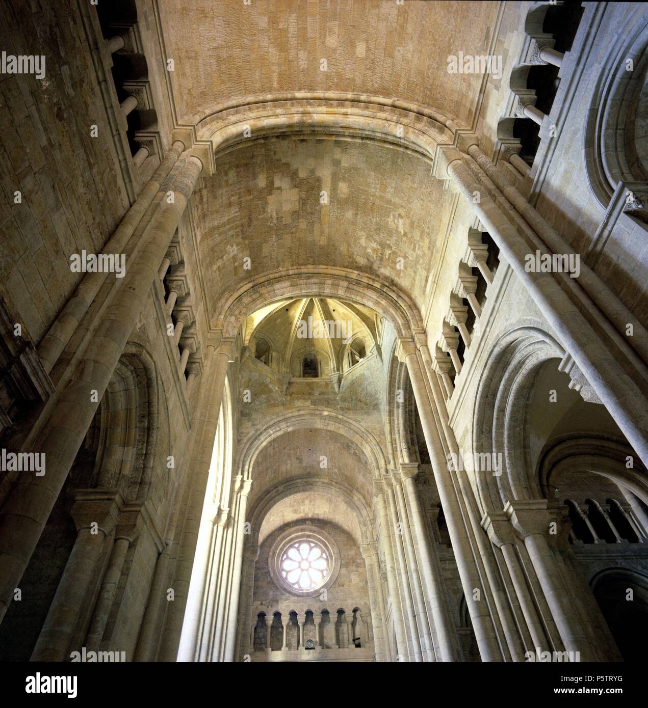 INTERIOR DE LA CATEDRAL de Lisboa. Posizione: Catedral, Lisboa. Foto Stock