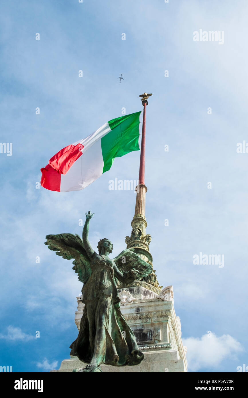 Vista dell'Altare della Patria in piazza Venezia nel centro di Roma Foto Stock