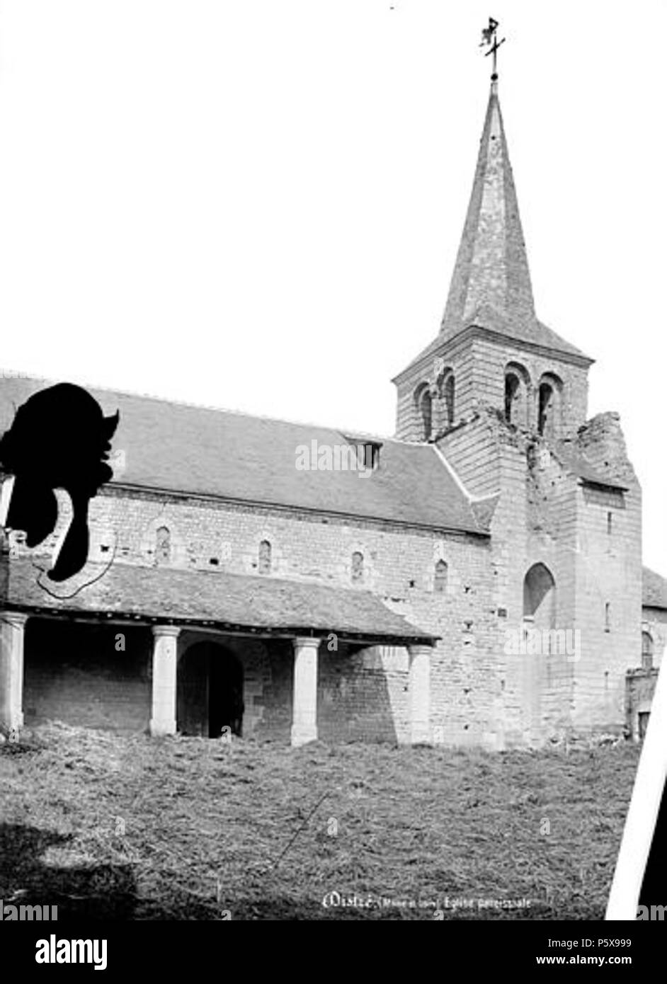 458 Distré - église Saint-julien 02 - Mieusement Foto Stock