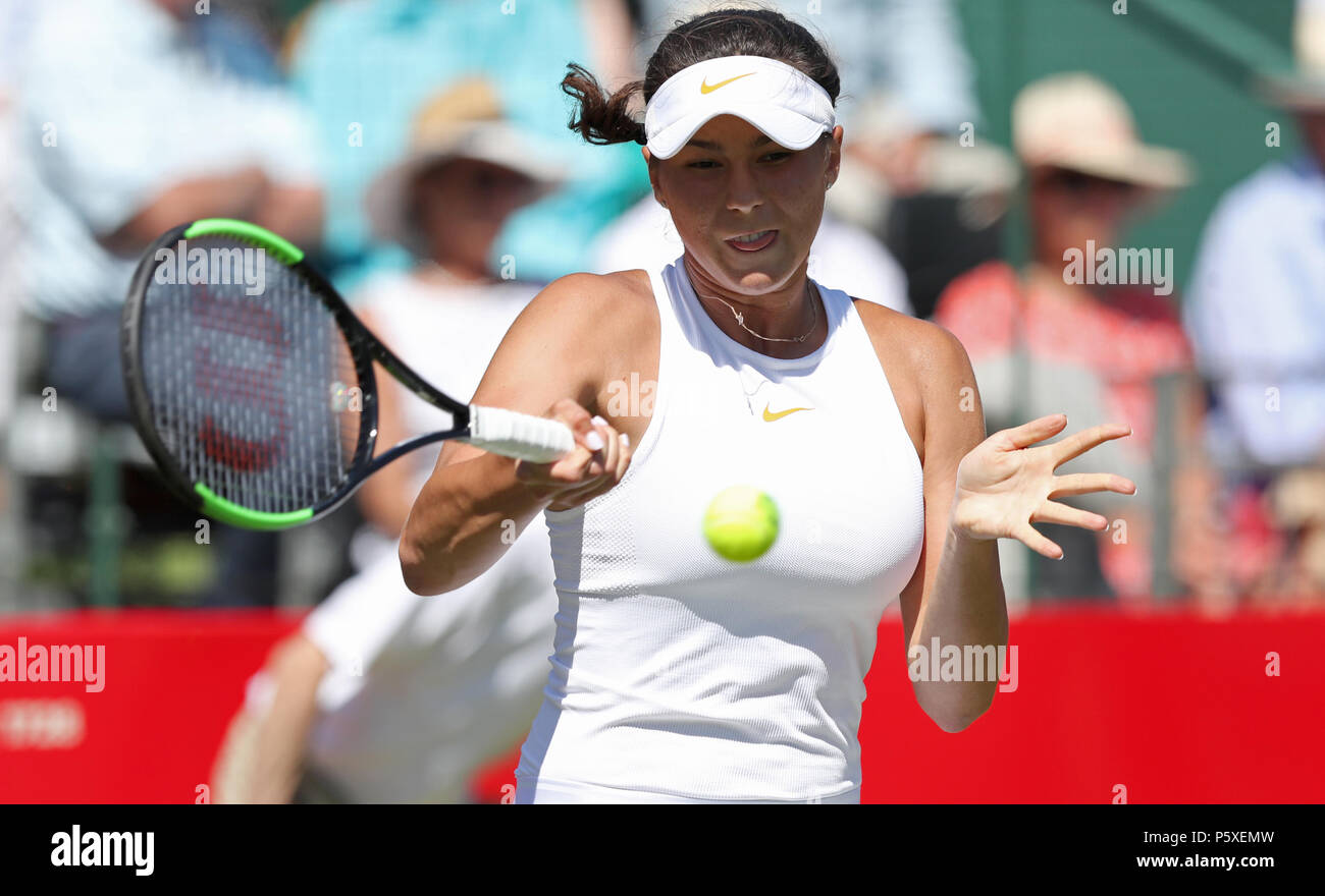 Natalia Vikhlyantseva in azione durante il primo giorno dell'Aspall Classic all'Hurlingham Club di Londra. PREMERE ASSOCIAZIONE foto. Data immagine: Mercoledì 27 giugno 2018. Vedere PA storia TENNIS Hurlingham. Il credito fotografico dovrebbe essere: Simon Cooper/PA Wire. Foto Stock