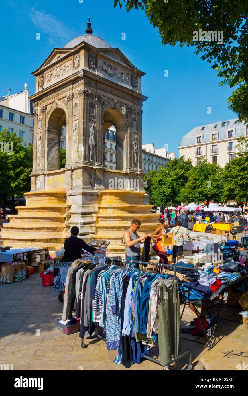Mercato delle pulci, Place Joachim Du Bellay, Les Halles, Parigi, Francia Foto Stock