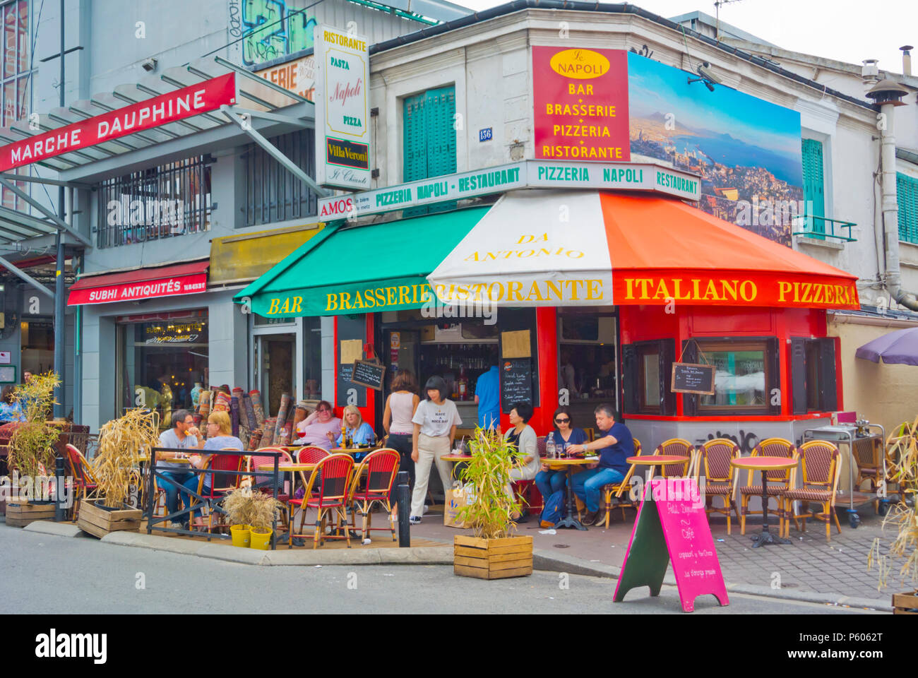 Rue des Rosiers, Marche aux Puces, Saint-Ouen, Parigi, Francia Foto Stock