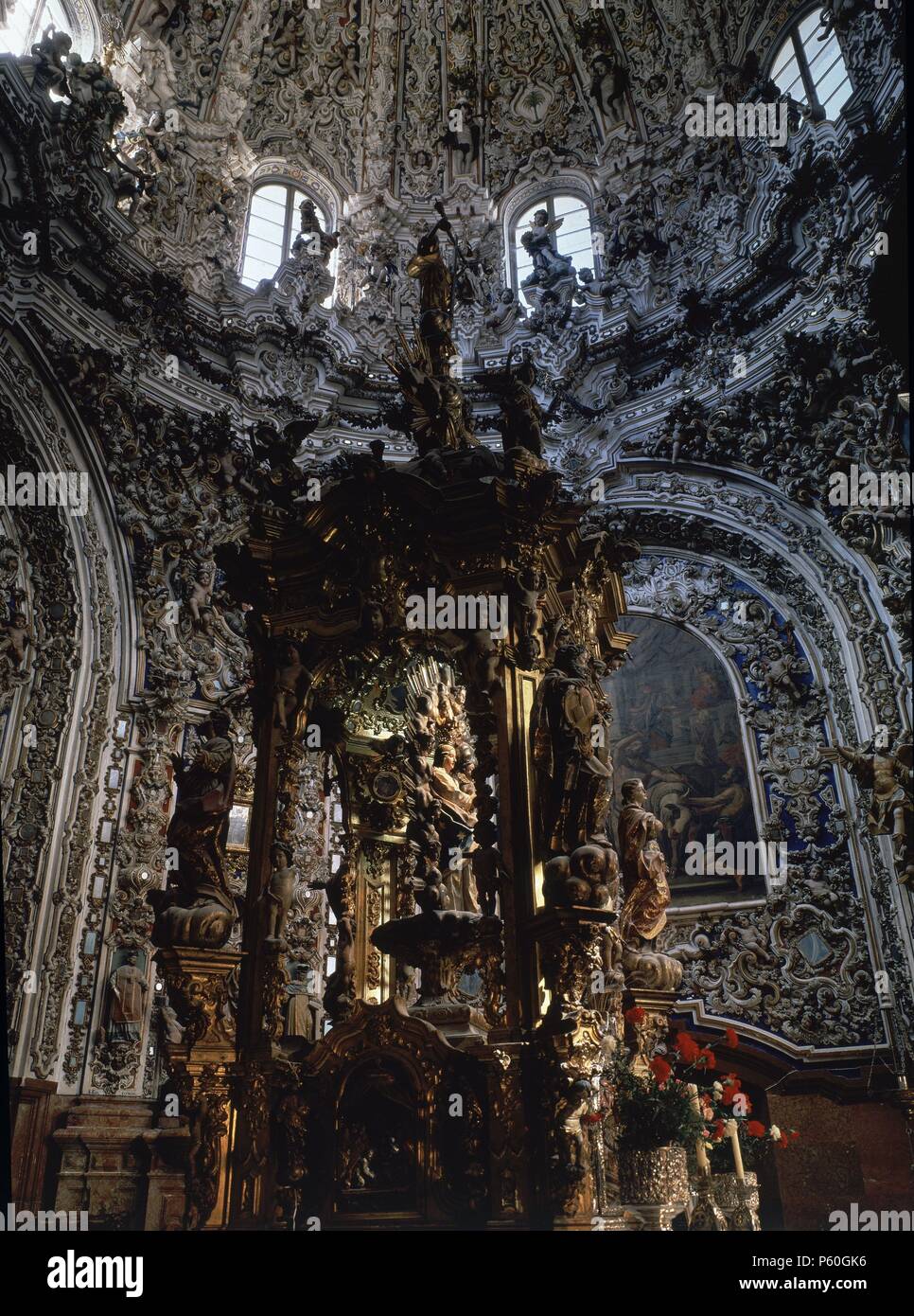 INTERIOR DE LA CAPILLA DEL SAGRARIO REALIZADA ENTRE 1740 Y 1772 - BARROCO ANDALUZ. Autore: Leonardo Antonio de Castro (1656-1745). Posizione: Iglesia de San Mateo, LUCENA, Cordoba, Spagna. Foto Stock