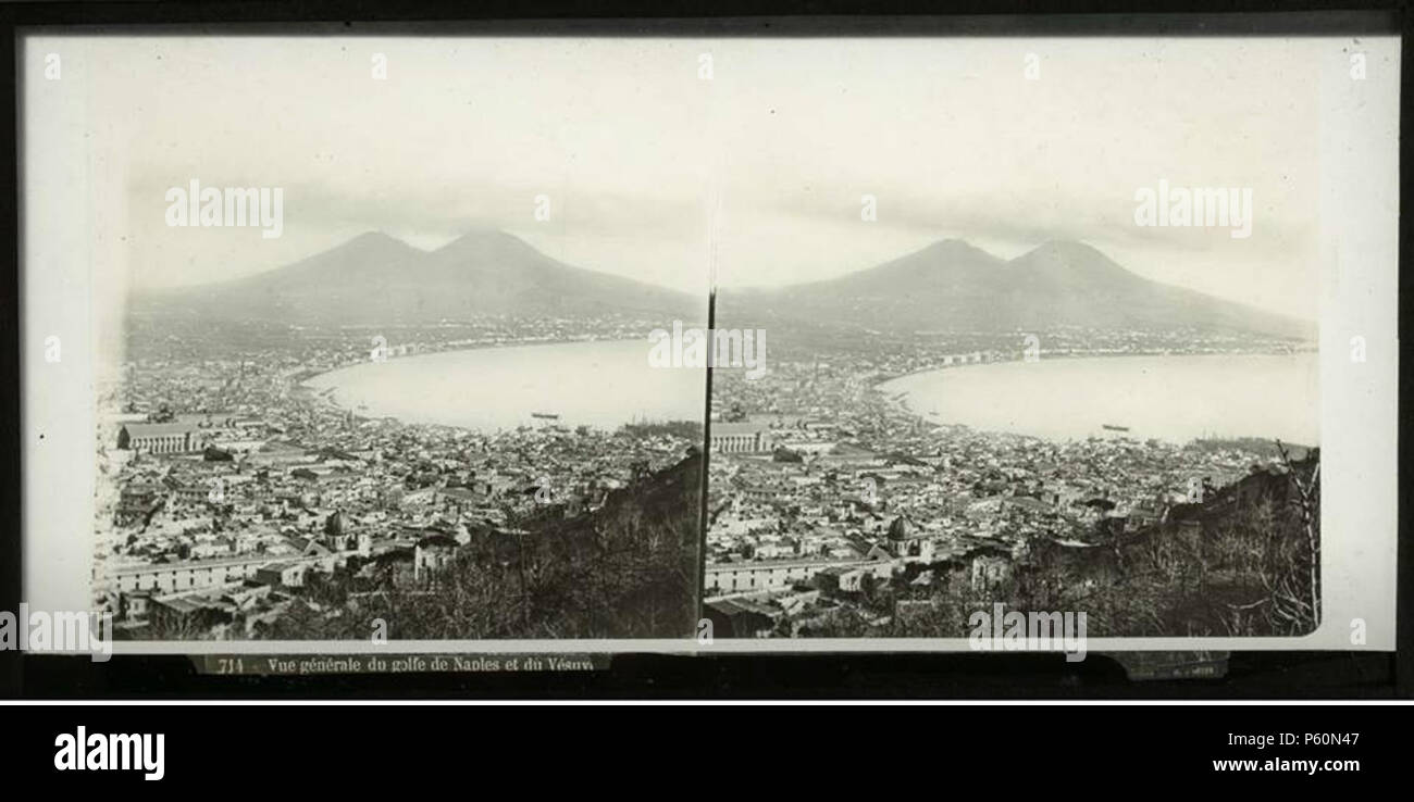 N/A. Italiano: Napoli, panorama da San Martino (francese: "Vue générale du Golfe de Napoli et du Vesuve'). Stereofotografia. Catalogo numero 711 (o 714 ). tra il 1860 e il 1870. Ferrier et Soulier 554 Ferrier et Soulier 711 - Napoli panoramica (stereo) Foto Stock