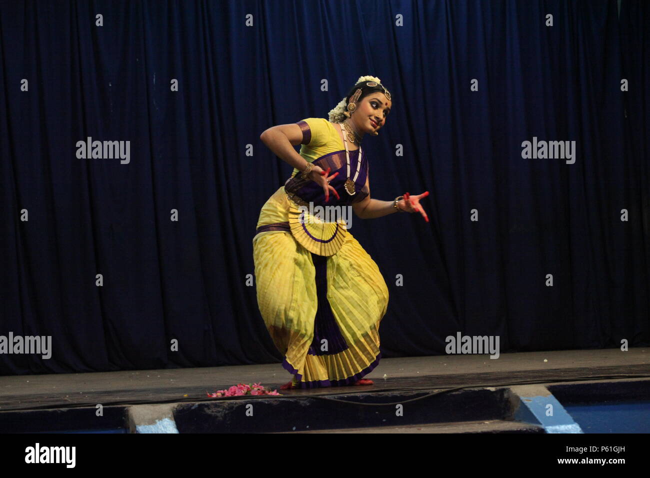 Bharatha natyam è la danza classica forma di Tamil Nadu.it è popolare in tutto il mondo. Foto Stock