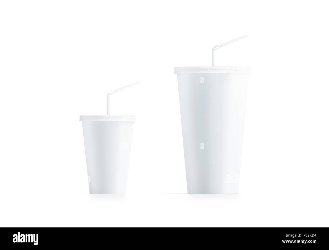 Vuoto bianco tazza monouso con paglia mockup impostare isolato, rendering 3d. Carta vuoto bere soda mug mock up con coperchio e con dimensioni di tubo. Cancellare soft drink cola take away confezione di plastica Foto Stock