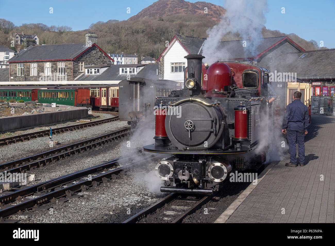 Farlie a scartamento ridotto il vapore loco sulla ferrovia Ffestiniog Foto Stock