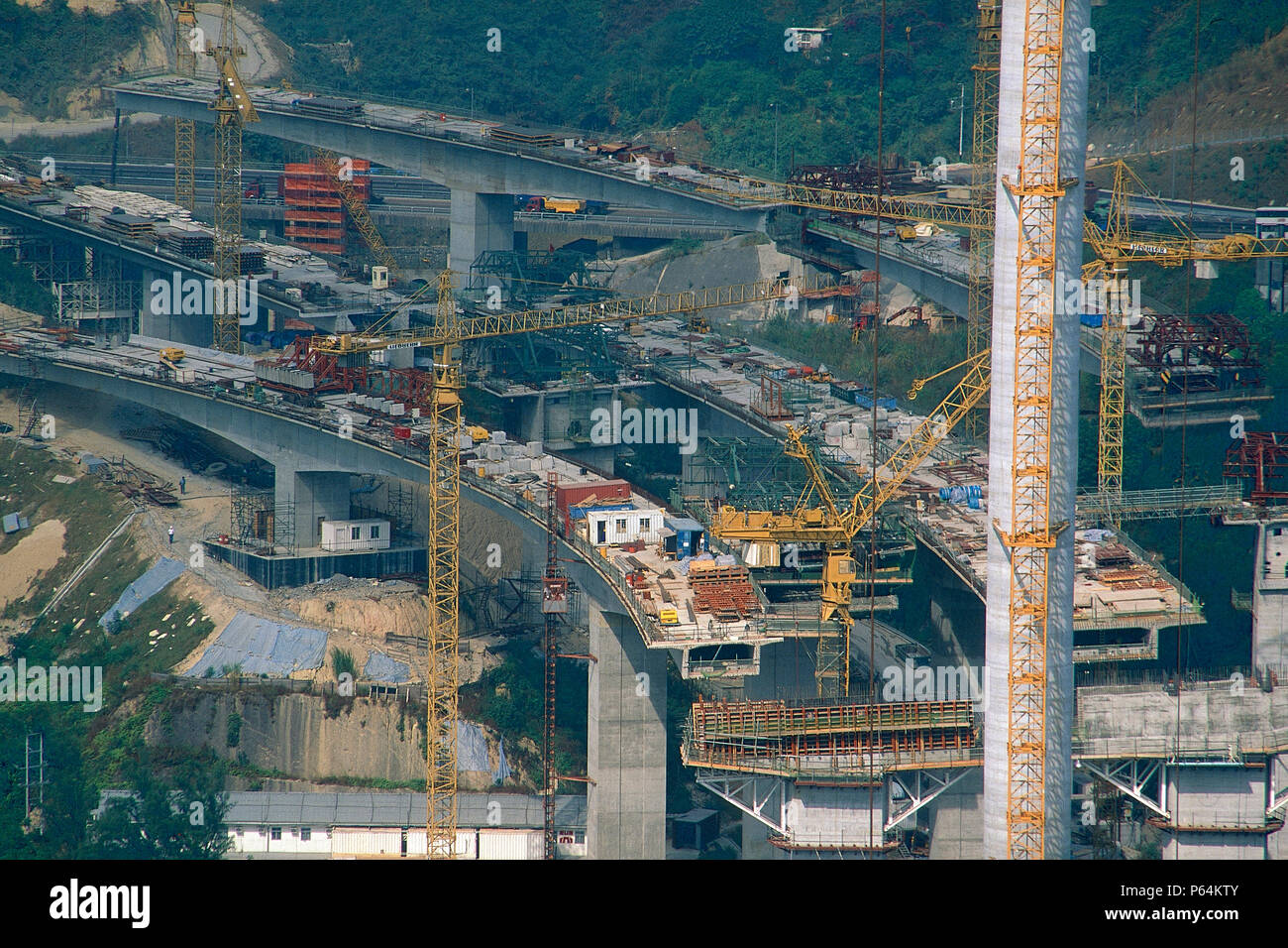 Il Viadotto di approccio per Ting Kau cavo ponte soggiorno. Hong Kong. Foto Stock