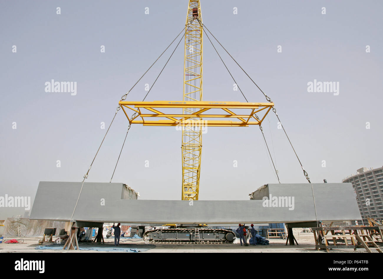 Ponte galleggiante, Deira, visita al sito, Dubai, Emirati Arabi Uniti, aprile 2007. Nukote Sistemi di rivestimento in Medio Oriente ha vinto il contratto di rivestimento per US $ 4 Foto Stock