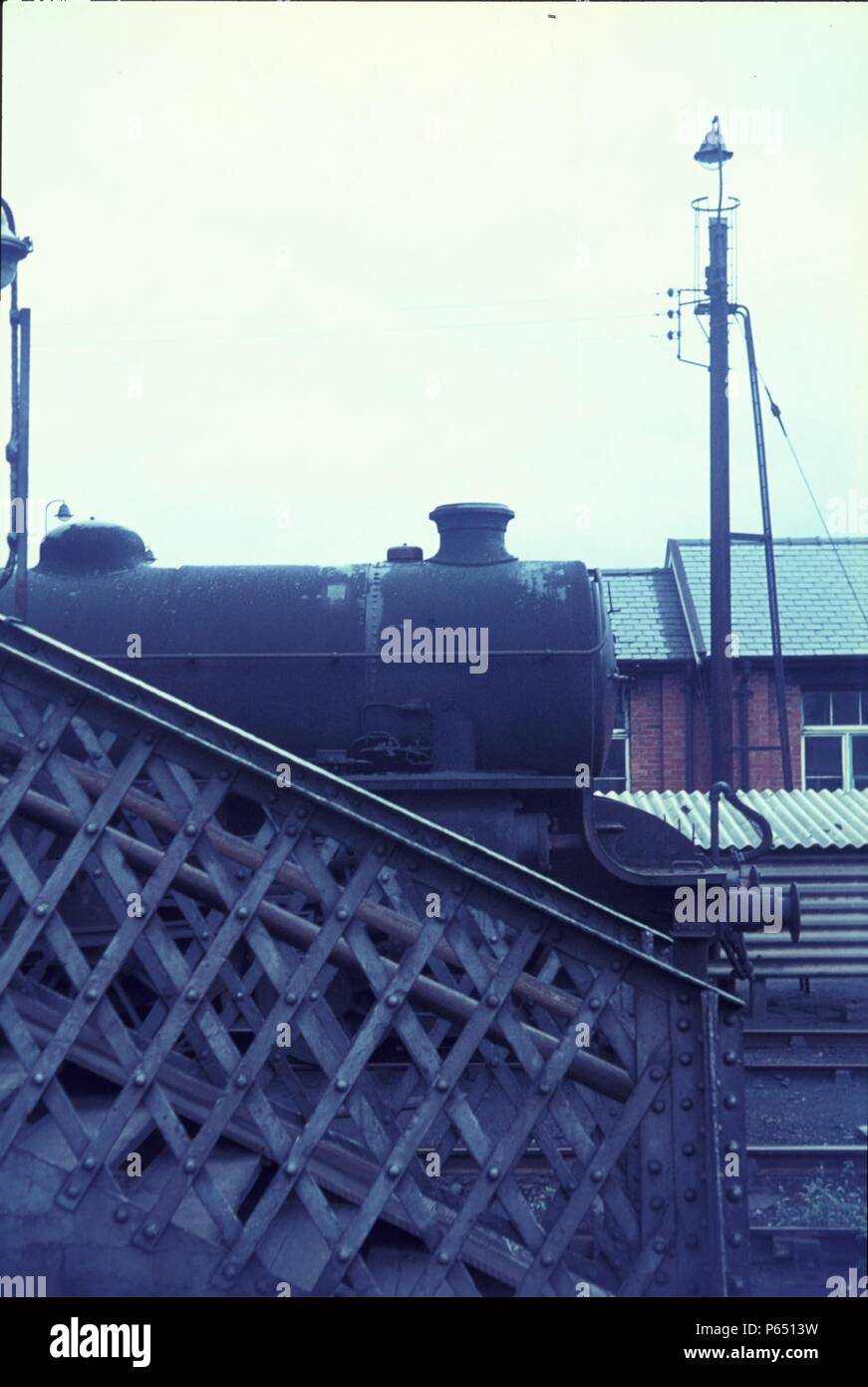 Un ex LNER B1 classe 4-6-0 si erge ritirati dal traffico. Foto Stock