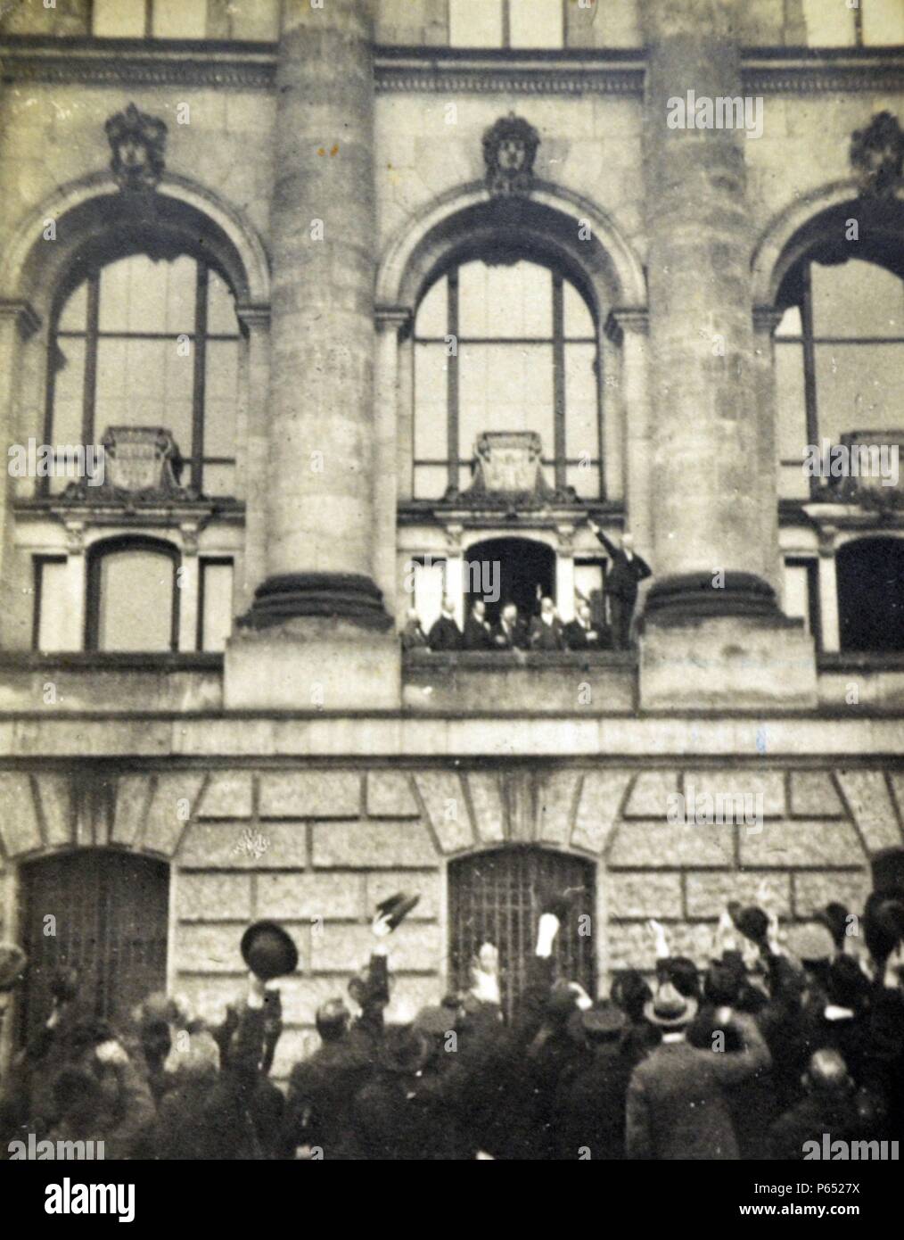 Philipp Scheidemann (26 luglio 1865 â€ì 29 novembre 1939) era un politico tedesco del partito socialdemocratico tedesco (SPD). Durante la rivoluzione tedesca del 1918â€ì1919 ha proclamato la Germania in una repubblica il 9 novembre 1918 e successivamente divenne il secondo capo del governo della Repubblica di Weimar, agendo in questo post per 127 giorni. Foto Stock