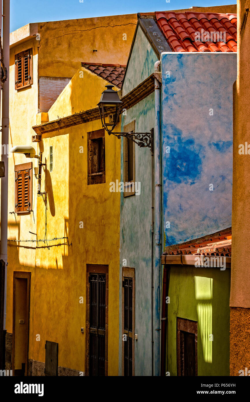 Italia Sardegna Bosa,centro storico,case colorate Foto Stock