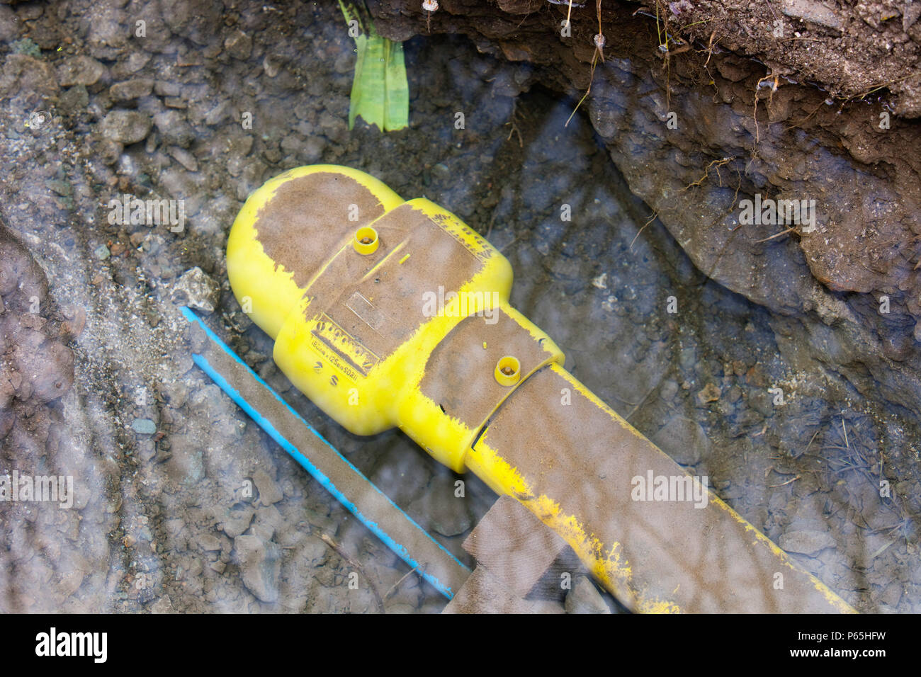 Sabato 16 gennaio 2010, dopo le inondazioni e la grande congelare in Ambleside, acqua di disgelo di allagamento ha ottenuto nel gas tubi principali e arrestare il sist Foto Stock