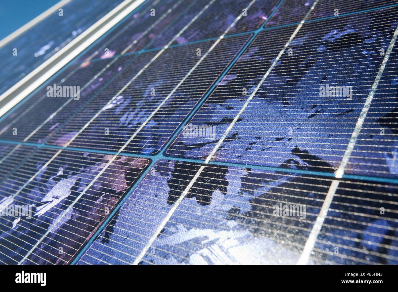 I pannelli solari utilizzati per generare energia elettrica per alimentare apparecchiature scientifiche come parte di un progetto di ricerca da scienziati provenienti da Università di Sydney. Neve Foto Stock