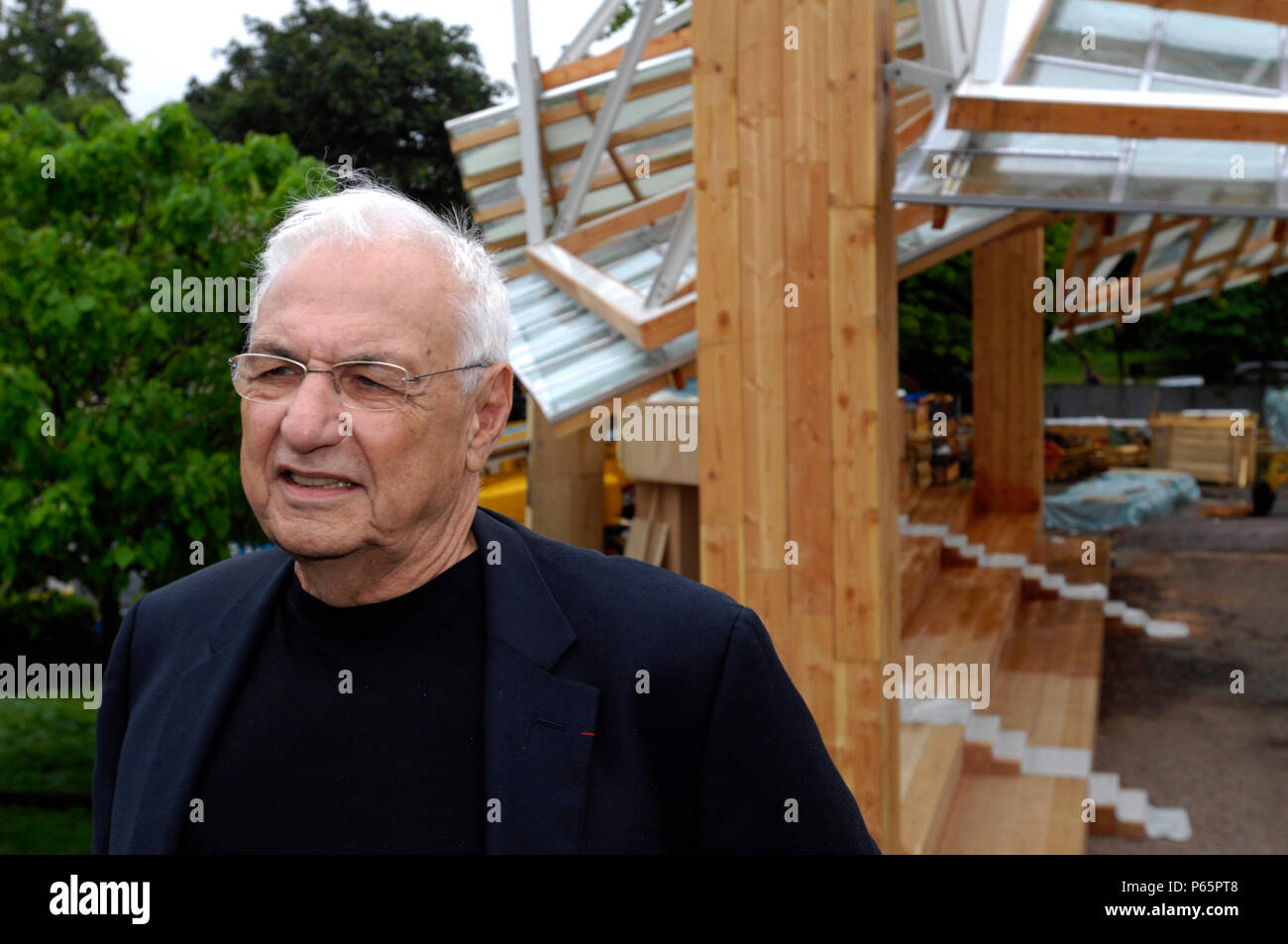 Architetto Frank Gehry alla Serpentine Gallery Pavilion, 9 luglio 2008. Questo anno la Serpentine Gallery Pavilion in Hyde Park darà la sua Inghilterra Foto Stock