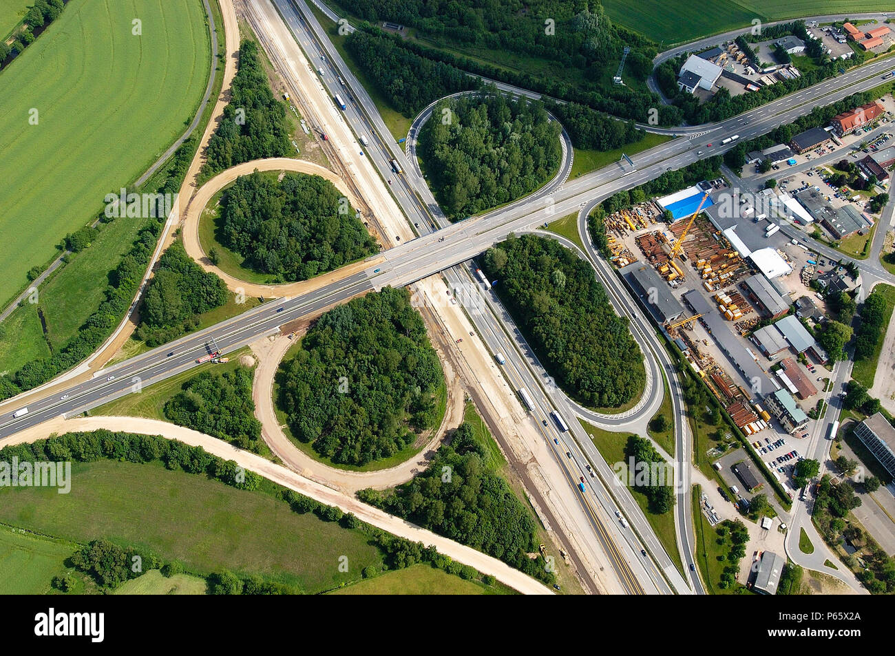Raccordo autostradale della A1 e A250, Maschen, Bassa Sassonia, Germania, vista aerea Foto Stock