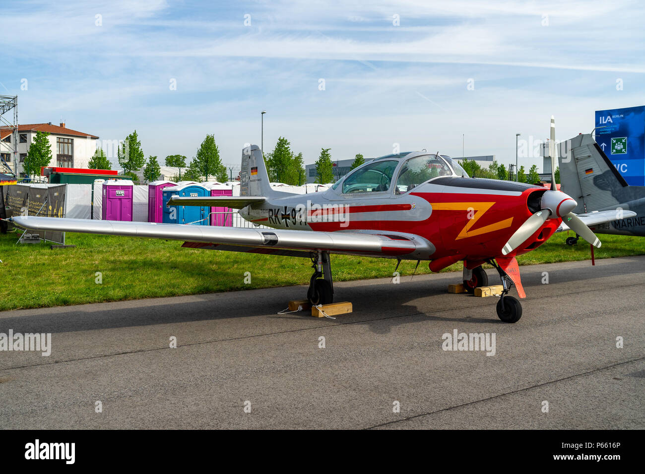 Berlino - 27 Aprile 2018: Utility liaison o formazione monoplan Piaggio P.149D sul campo d'aviazione. Mostra ILA Berlin Air Show 2018. Foto Stock