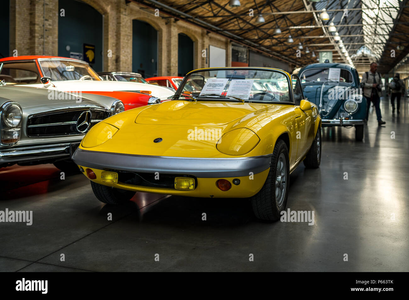 Berlino - Maggio 06, 2018: Sports Car Lotus Elan S4,1968. Mostra 31. Oldtimertage Berlin-Brandenburg (31 Berlin-Brandenburg Oldtimer giorno). Foto Stock