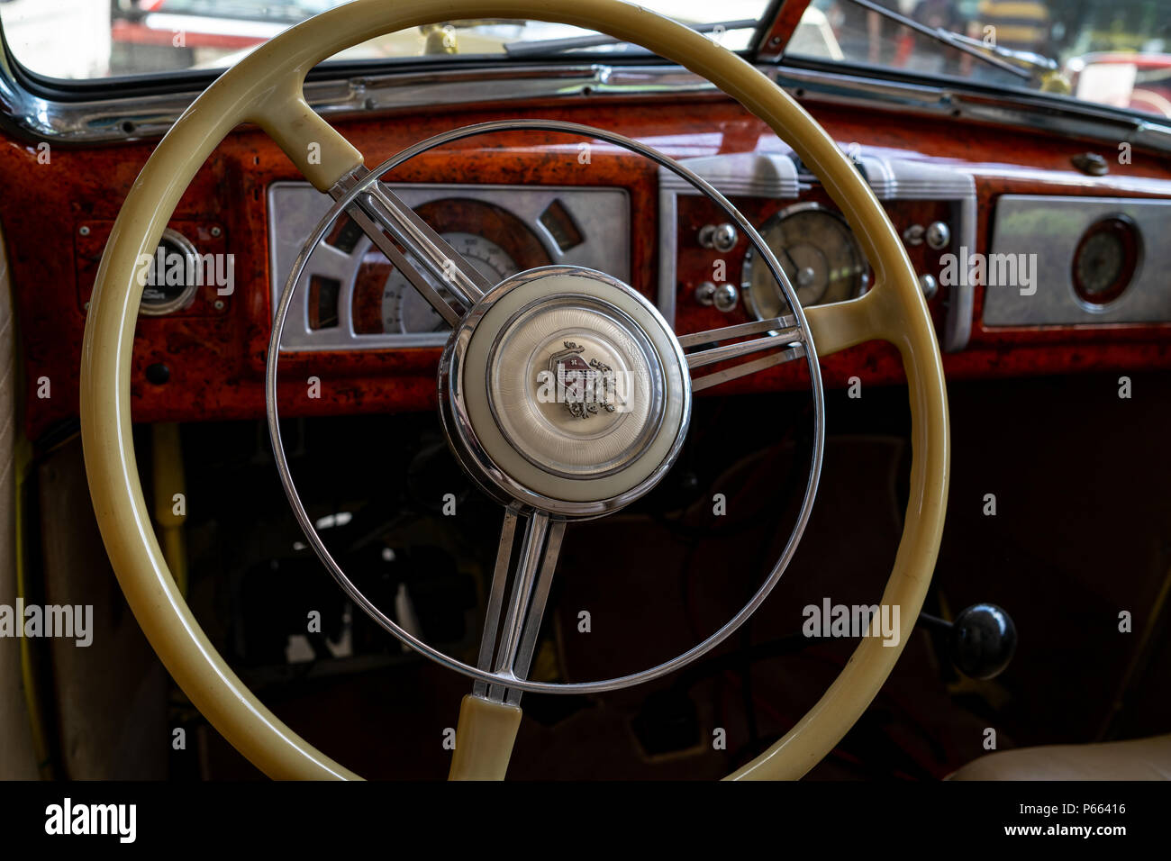 Interno di un full-size Buick auto serie speciale 40. Mostra 31. Oldtimertage Berlin-Brandenburg (31 Berlin-Brandenburg Oldtimer giorno). Foto Stock