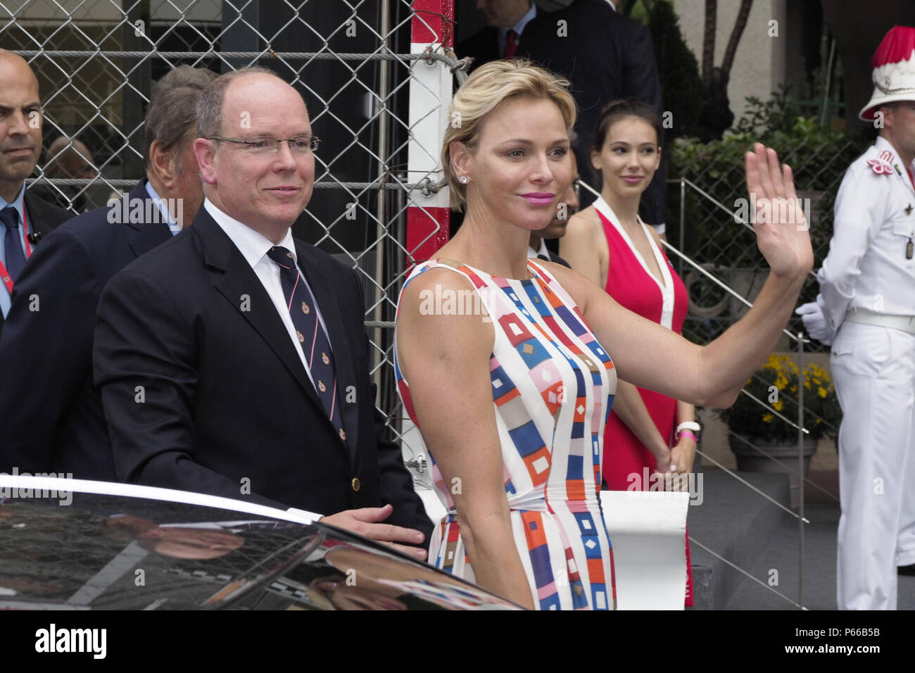 2018 Grand Prix di Monaco presso il circuito di Monaco, un circuito cittadino di Monte Carlo, Monaco. Dotato di: Albert II, il Principe di Monaco e Charlene, Principessa di Monaco, Charlene Wittstock dove: Monte Carlo, Monaco quando: 27 maggio 2018 Credit: IPA/WENN.com * * disponibile solo per la pubblicazione in UK, USA, Germania, Austria, Svizzera** Foto Stock