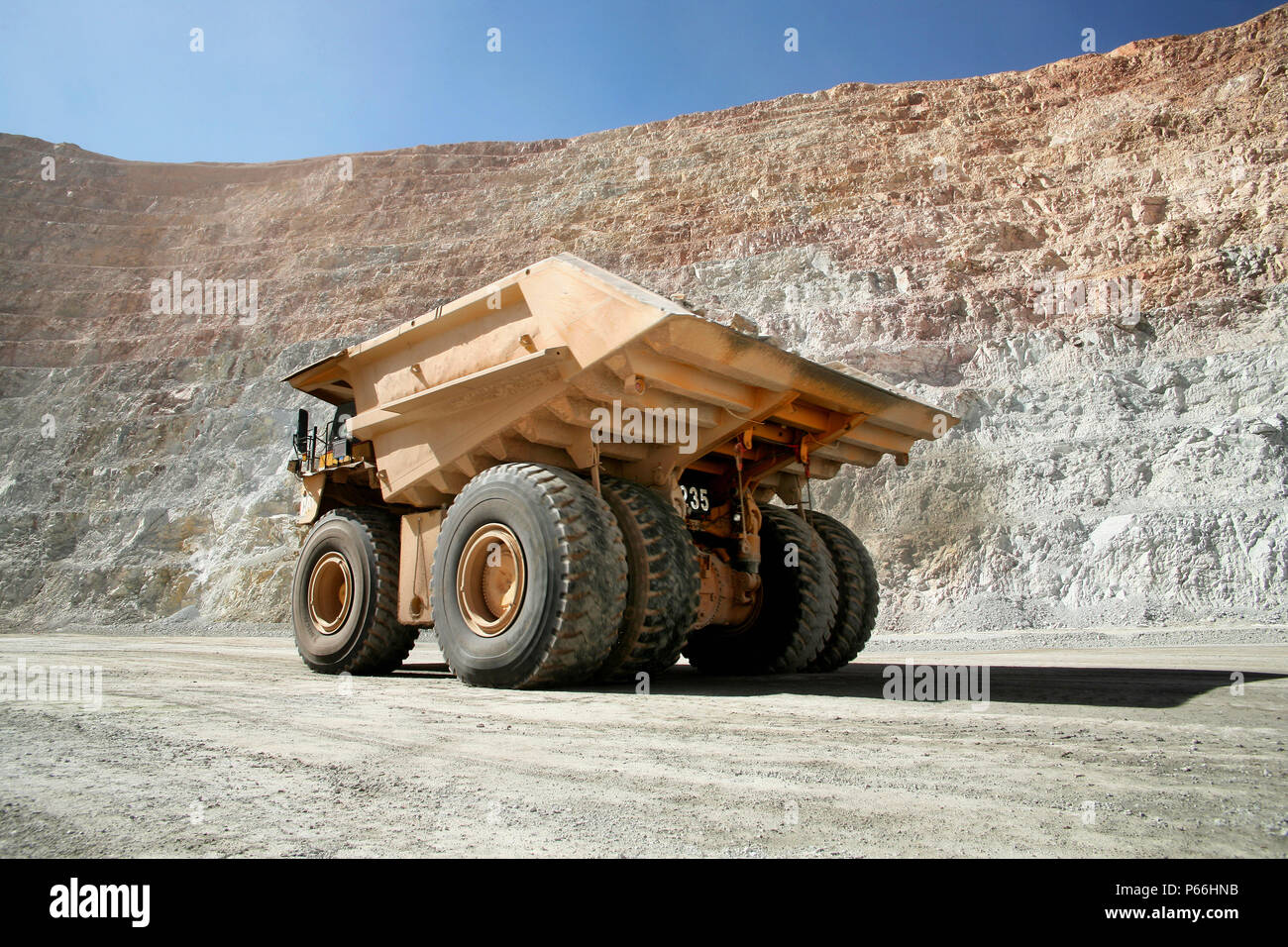 Vista inferiore da Dumper in rame miniera a cielo aperto Escondida, Cile Foto Stock