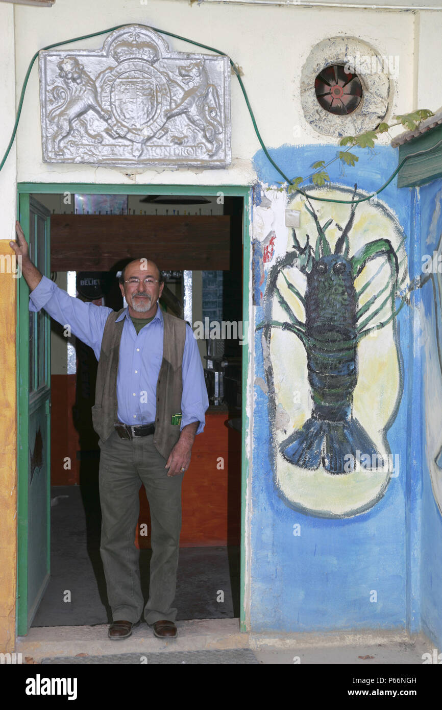 Gemel Dagtas, proprietario dell'ex CMC Club e ristorante a Gemikonagi Cipro del Nord. Dicembre 2008 Foto Stock