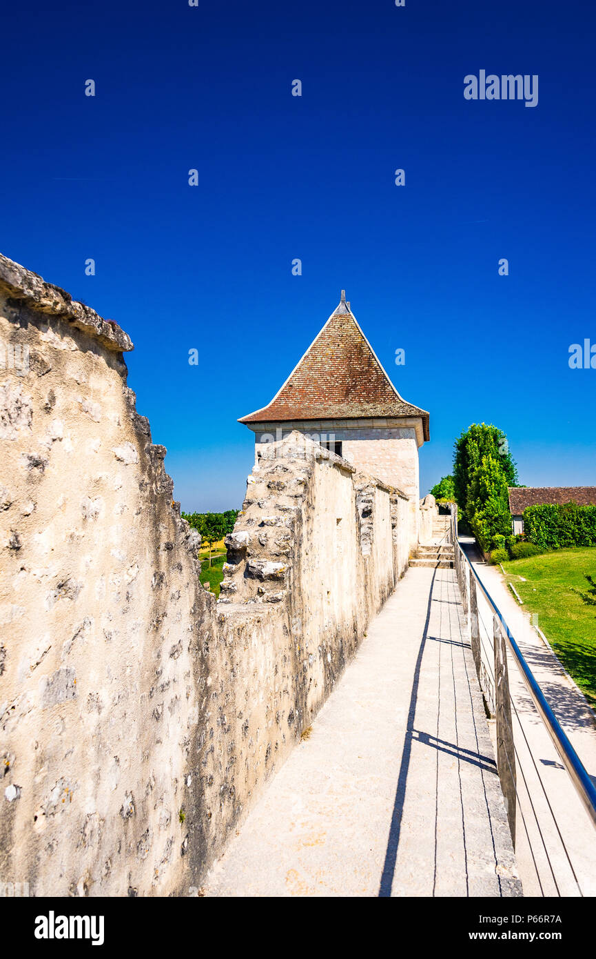 Il medievale cinta fortificata fu costruita nel XIII secolo a Provins, Francia Foto Stock