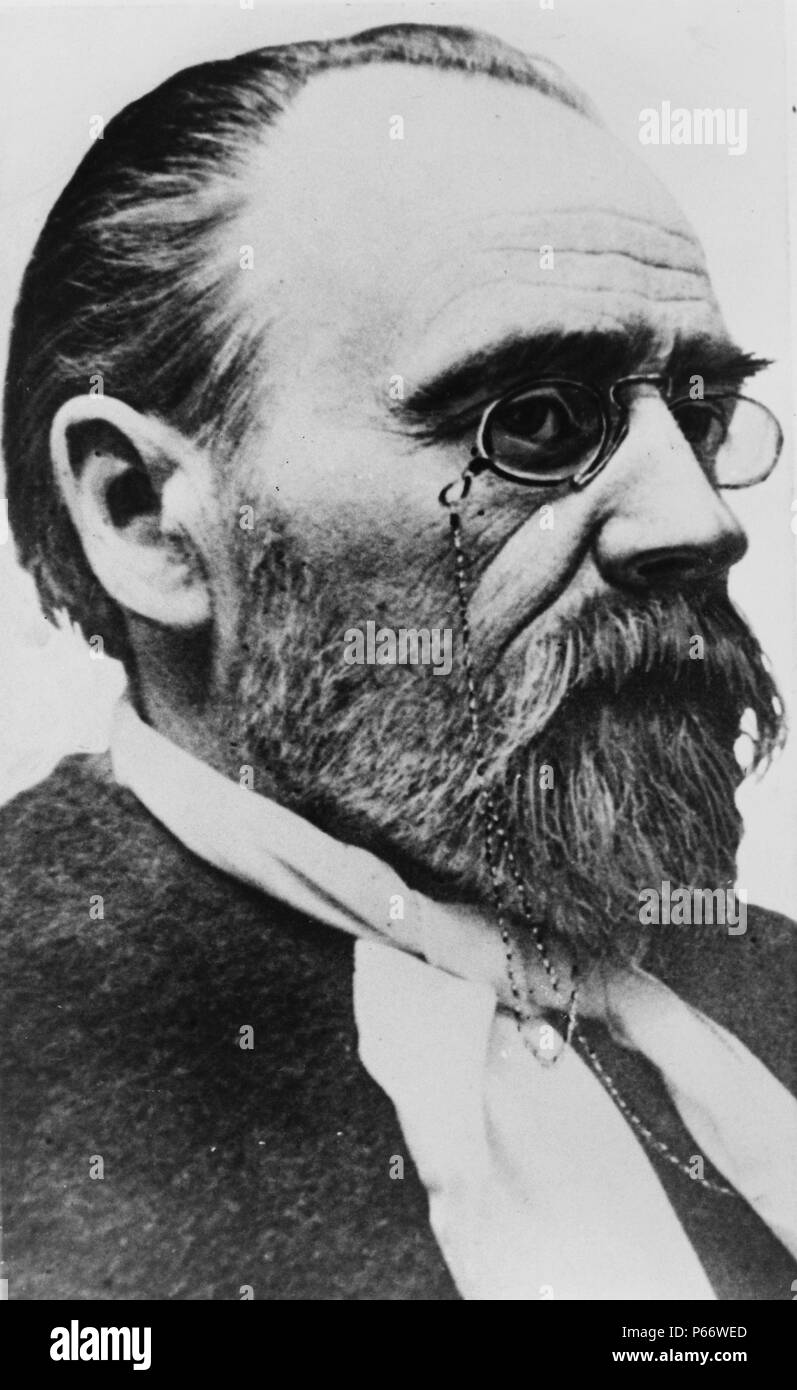 Émile Zola 1840 - 1902, scrittore francese, il più importante esemplare di una scuola letteraria del naturalismo e un fattore importante per lo sviluppo del naturalismo teatrale. Egli fu una figura importante nella liberalizzazione politica della Francia e in esenzione del falsamente accusato e condannato ufficiale dell'esercito Alfred Dreyfus, il quale è incapsulato nel celebre titolo di giornale J'accuse. Foto Stock