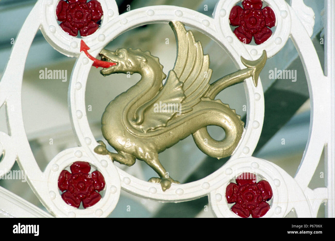 Stazione di lavoro di restauro sul sedimentare e Carlisle linea con una ferrovia Midland Griffin, Hellfield stazione. Foto Stock