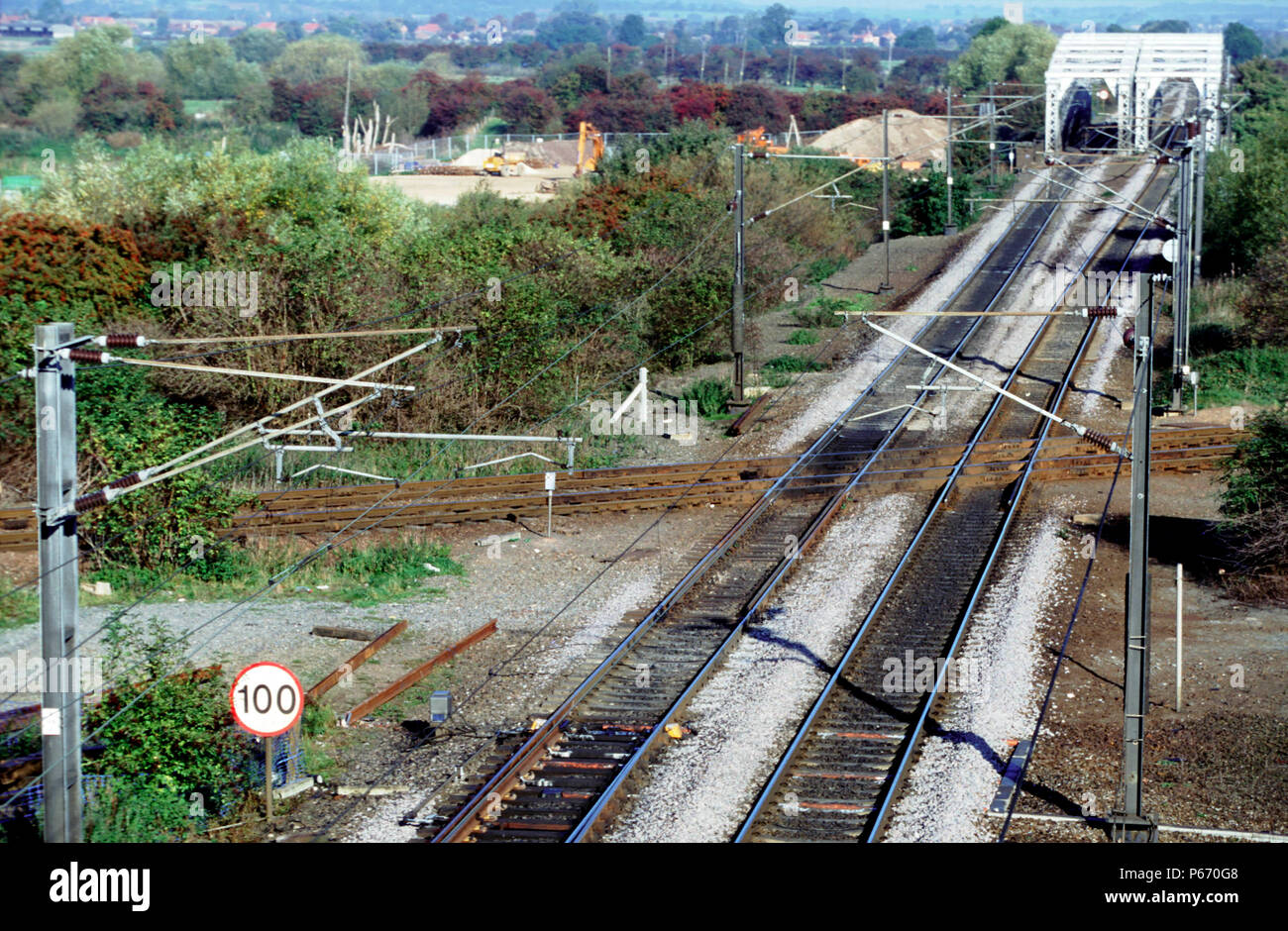 Il storico flat crossing presso Newalk, dove il Nottingham a Lincoln linea attraversa la East Coast Main Line. Foto Stock