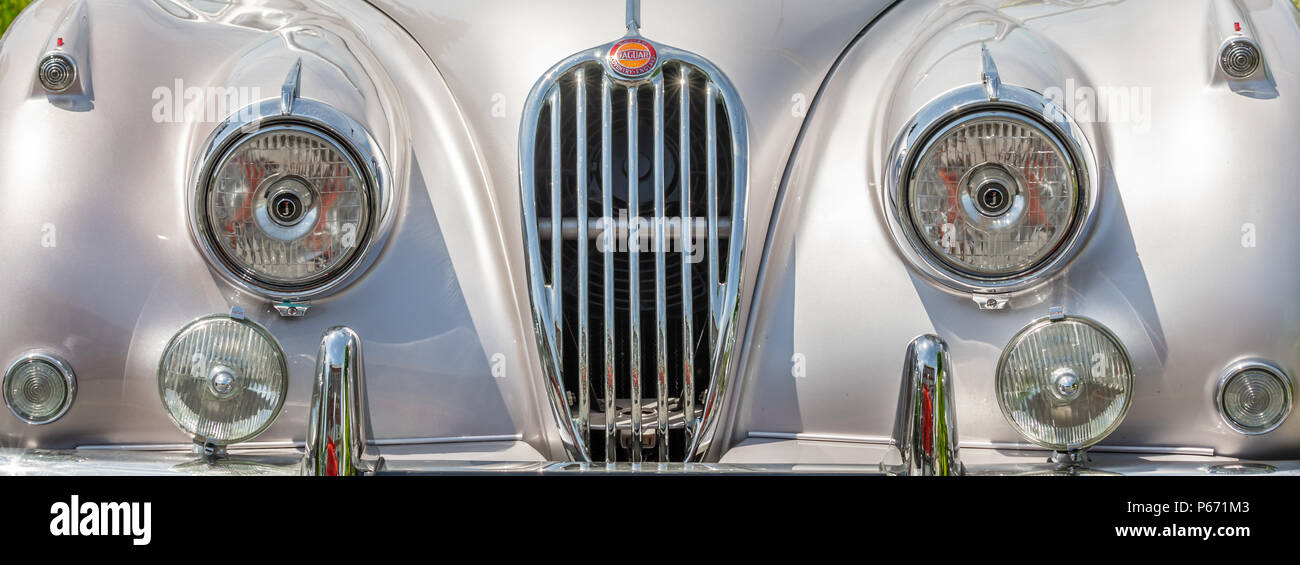 Estremità anteriore di un classico della Jaguar Foto Stock