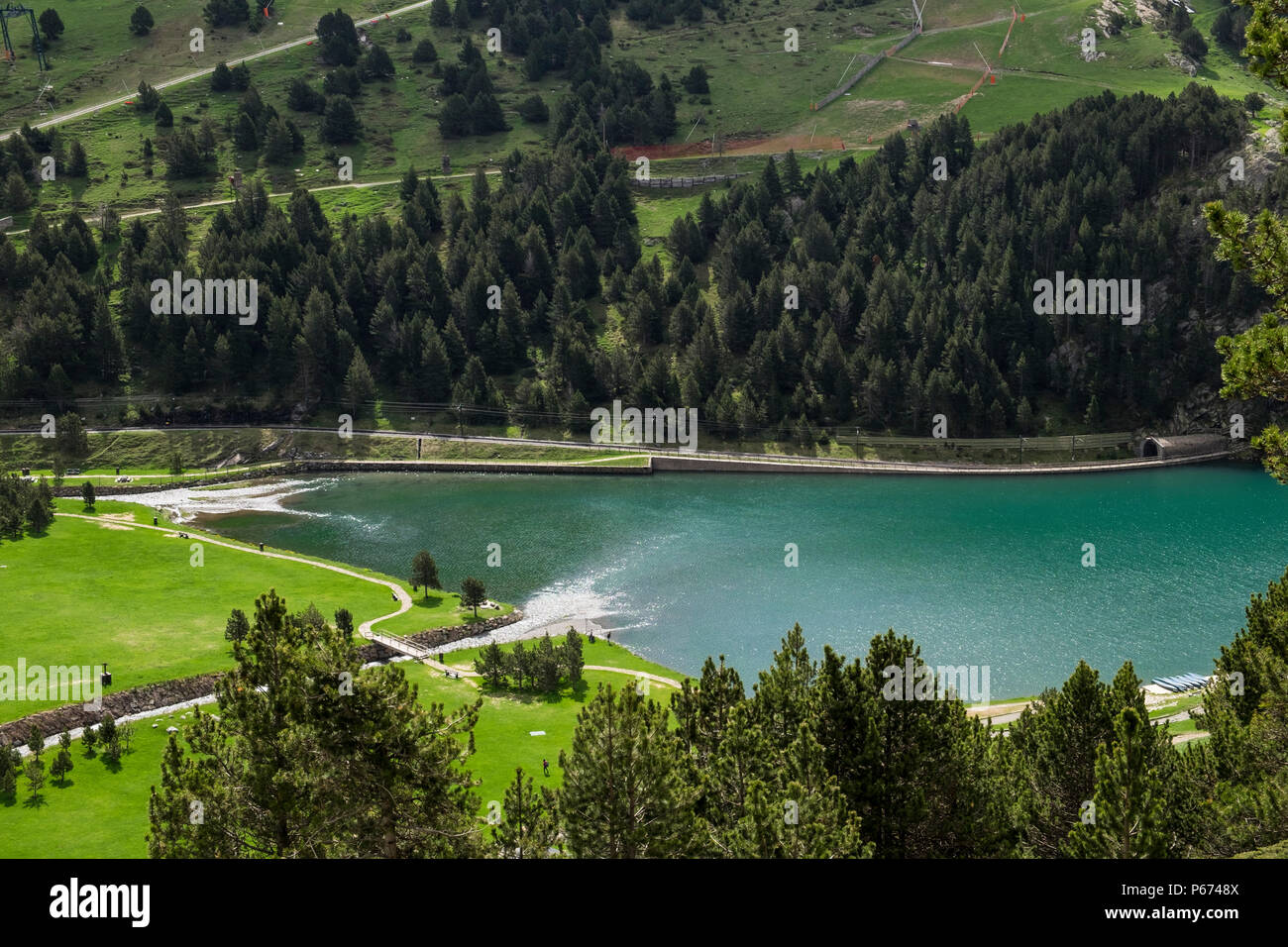 Vedute della Vall di Nuria valley in Pyreneean montagne, Catalogna, Spagna Foto Stock