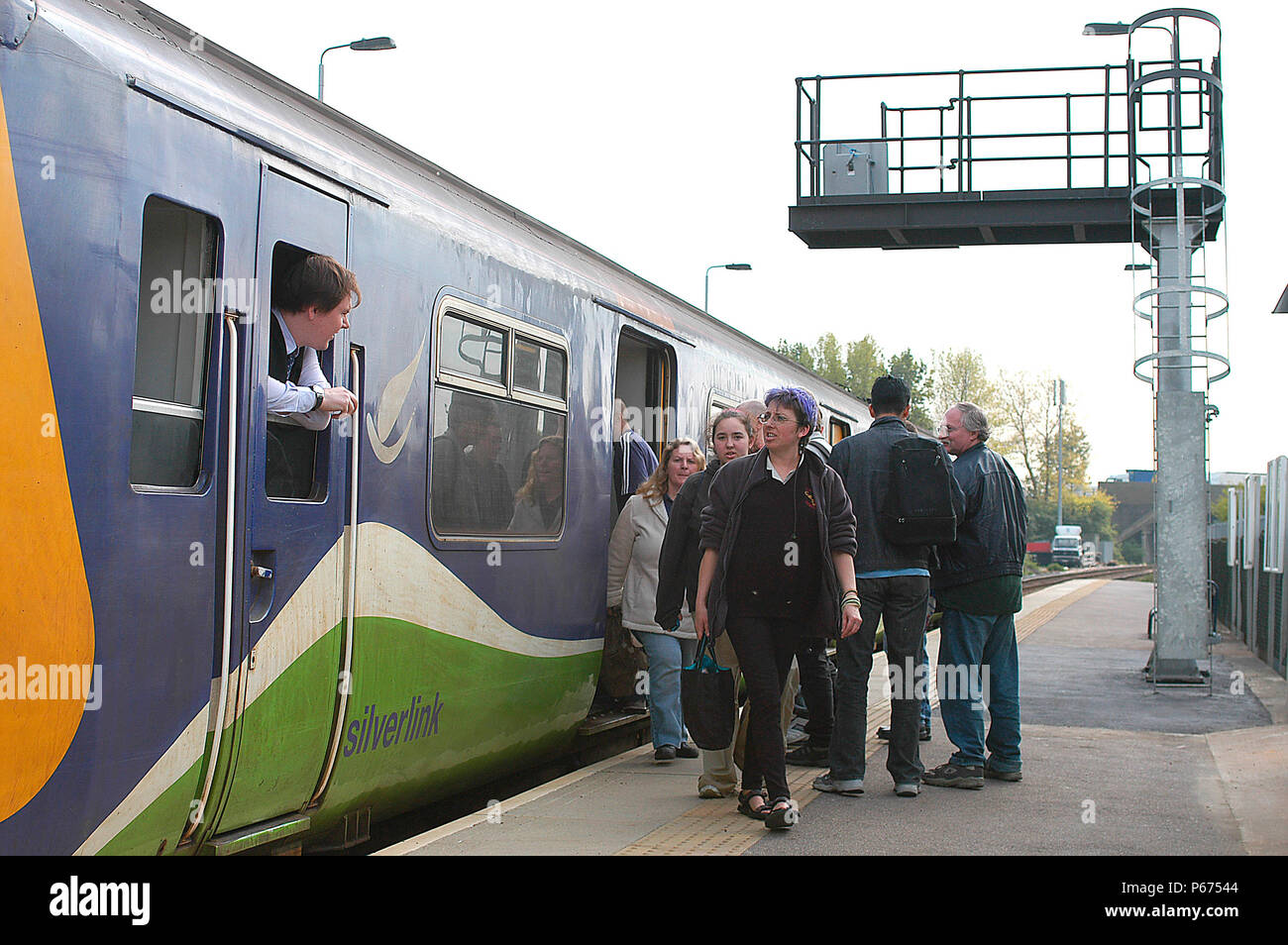 La filiale locale di servizio di linea si trova ancora fornendo un prezioso servizio all'area attraverso cui viene eseguito. La Bletchley - Bedford servizio è su Foto Stock