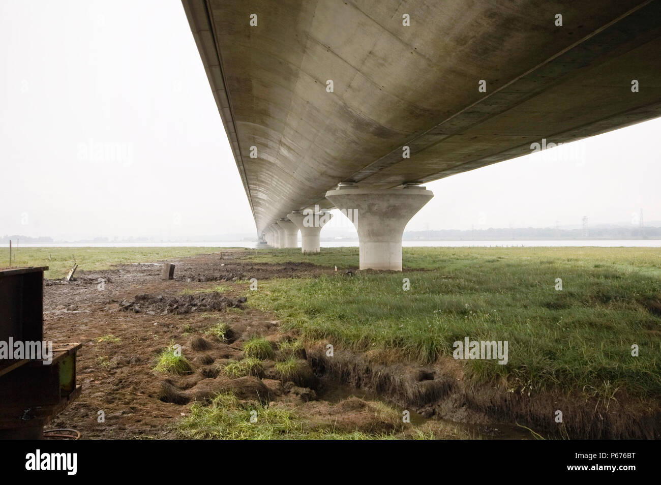 La south shore reintegrato con il suolo originale ed erbe prese dalla zona delle saline una delicata area ecologica di intrest scientifica Foto Stock