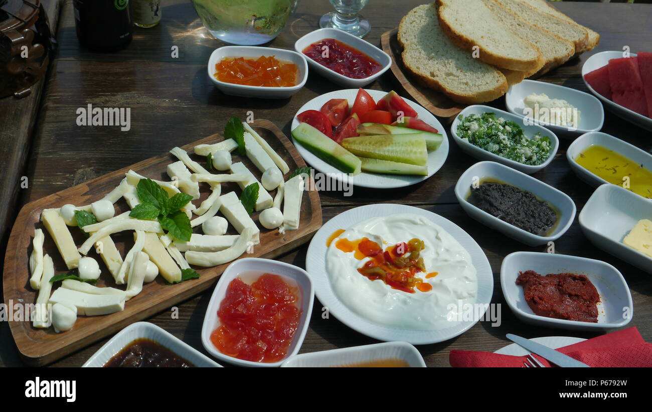 Tradizionale Bagno turco Colazione a buffet Foto Stock