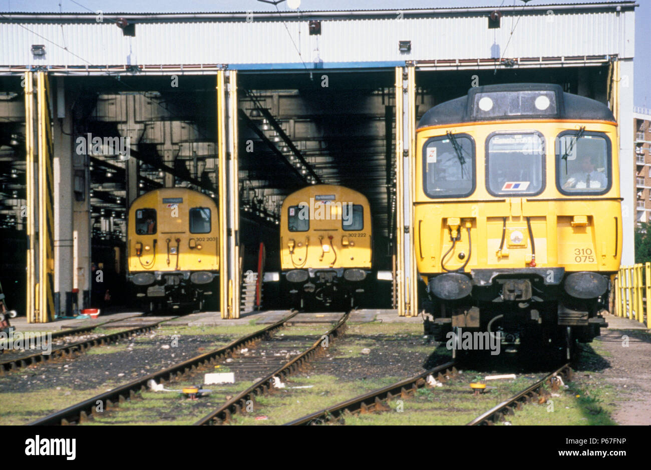 Emu in East Ham Depot sul London Tilbury e Southend linea. C 1992 Foto Stock