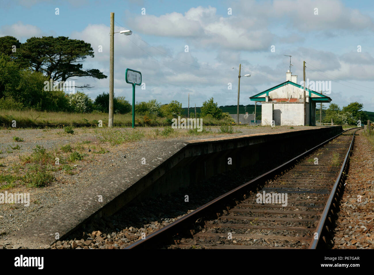 Irish fascino rurale. Campile stazione sulla linea tra Roasslaire e Waterford. Venerdì 21 Maggio 2004. Foto Stock