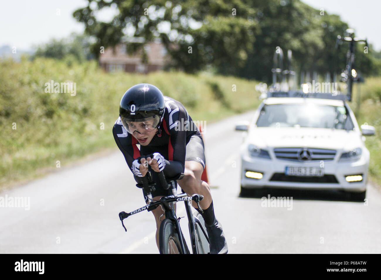 Northumberland, Regno Unito. Il 28 giugno, 2018. Charlie Quarterman di Leopard Pro Cycling va a prendere l'argento in U23 Mens gara Credito: Dan Cooke Credito: Dan Cooke/Alamy Live News Foto Stock