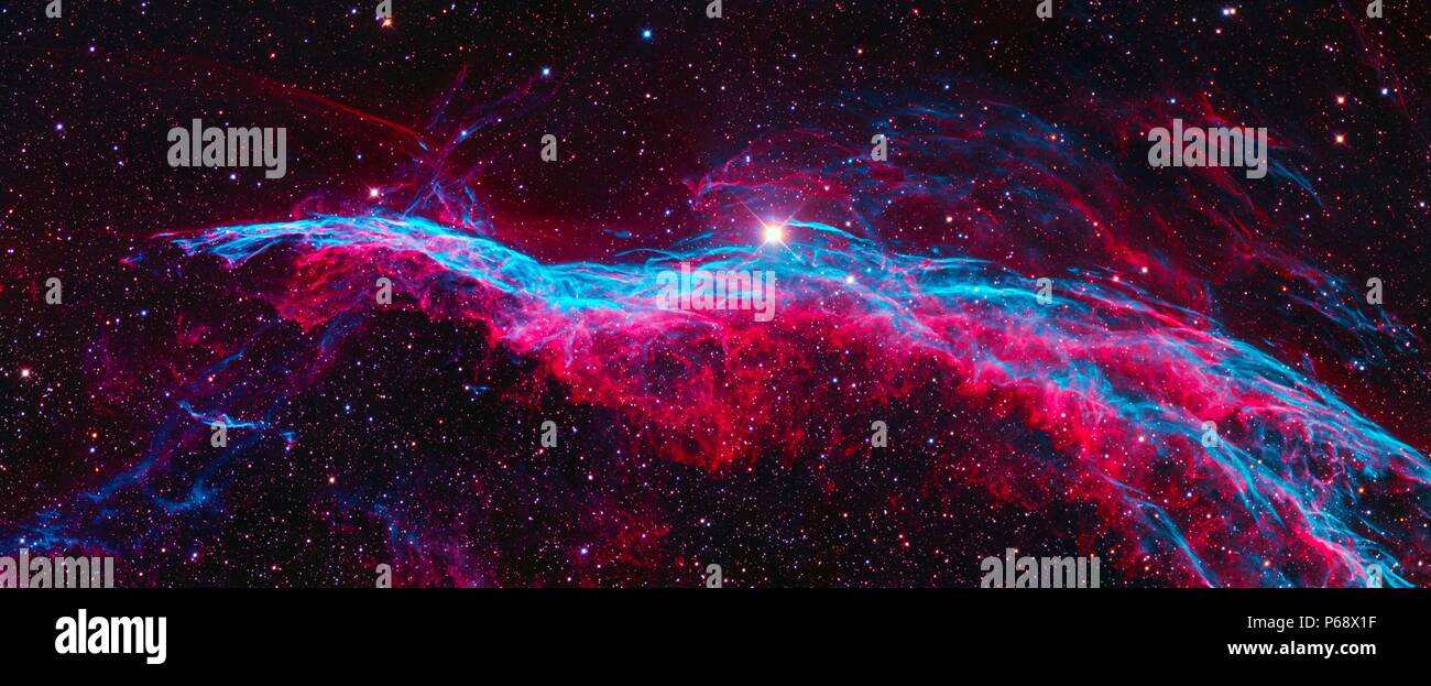 Fotografia della nebulosa velo o NGC 6960, una nuvola di riscaldato e gas ionizzato e polvere nella costellazione del Cigno. Datata 2010 Foto Stock
