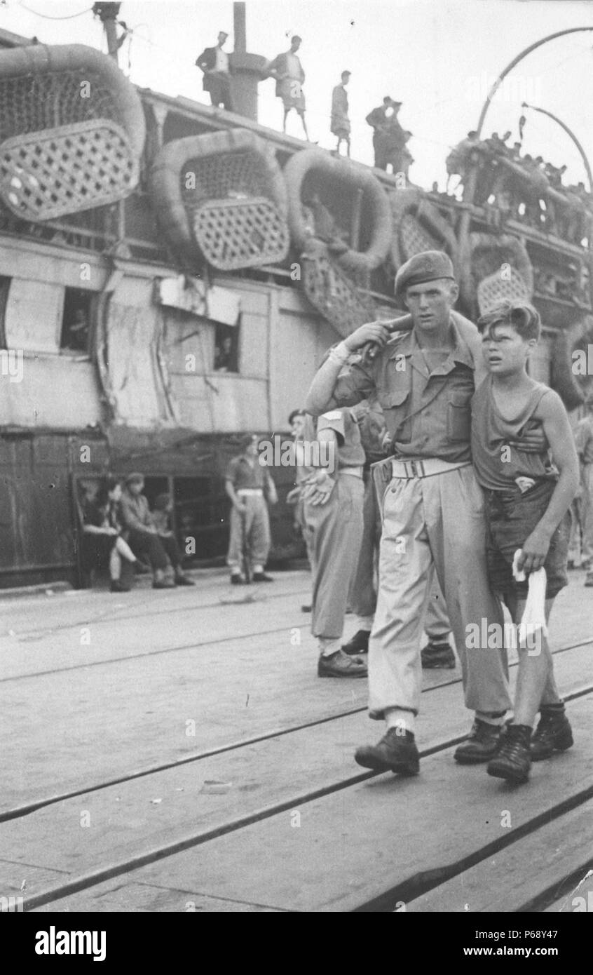 Fotografia di un bambino malato di essere presi dall'Esodo. La nave portato gli ebrei emigranti provenienti dalla Francia a British obbligatorio in Palestina. La maggior parte degli emigrati erano sopravvissuti all Olocausto che non avevano l'immigrazione legale certificati per la Palestina. La British Royal Navy sequestrato la nave e deportati tutti i passeggeri per tornare all'Europa. Datato 1947 Foto Stock