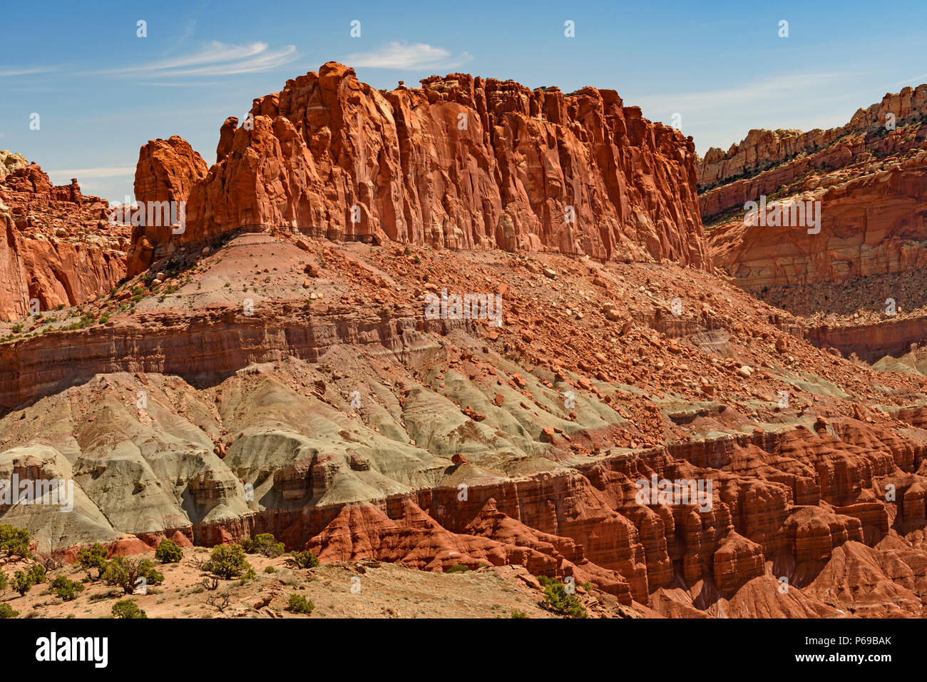 Rocce erose nel deserto a Capitol Reef National Park nello Utah Foto Stock