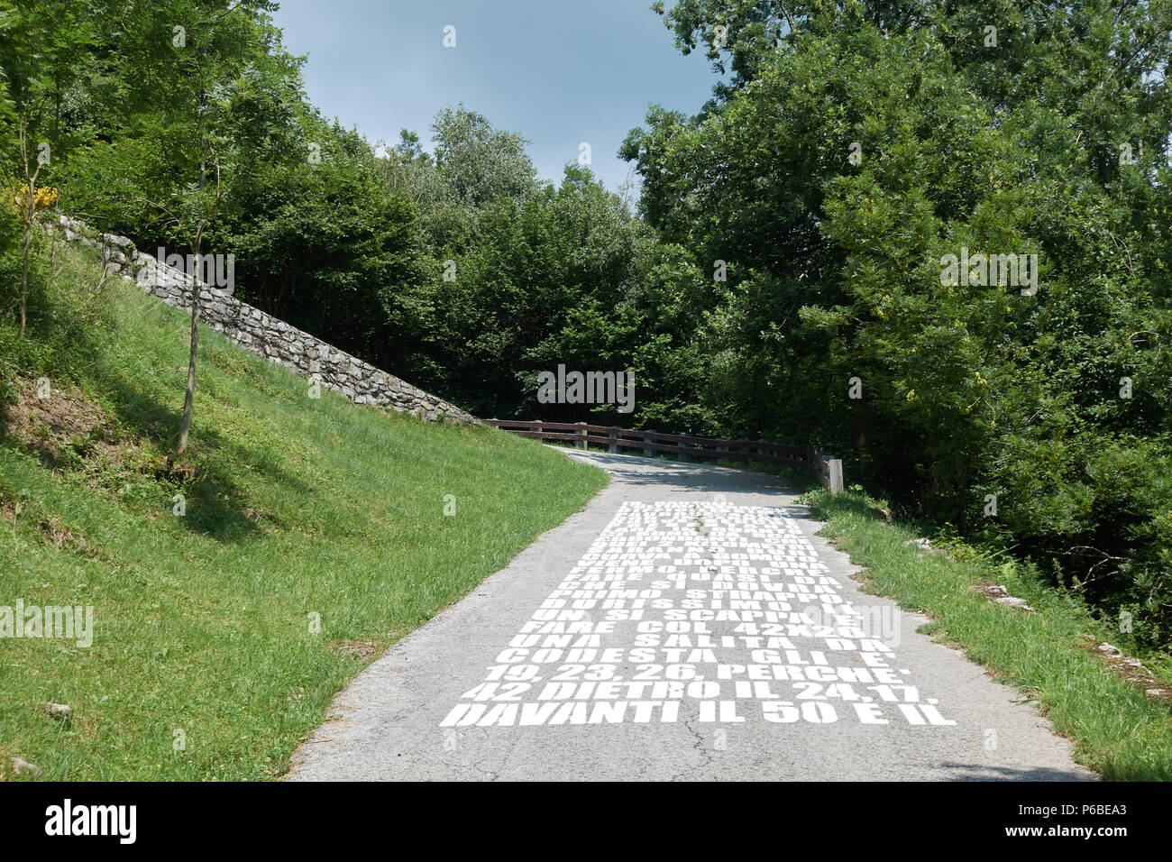 Muro di Sormano, Lago di Como, Italia Foto Stock