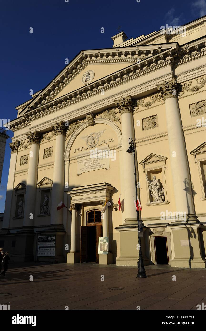 La Polonia. Varsavia. Saint Anne's Church. La facciata in stile neoclassico costruito da Chrystian Piotr Aigner (1756-1841). Il XVIII secolo. Foto Stock