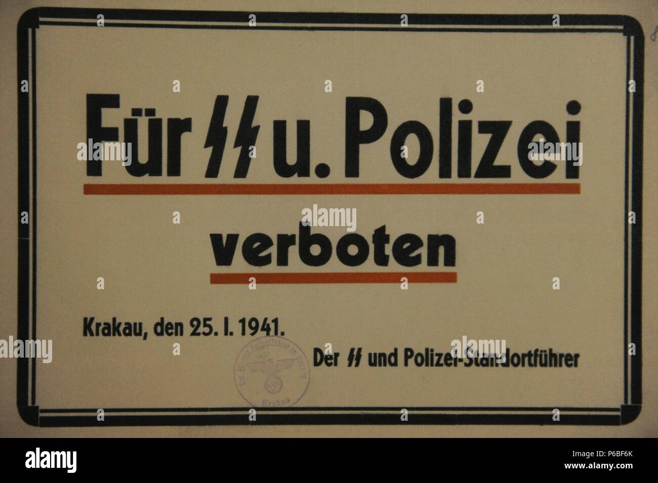 La Polonia. Cracovia. Cartello mettere in su in alcuni dei ristoranti di vietare i funzionari delle SS e della polizia tedesca per entrare. Foto Stock
