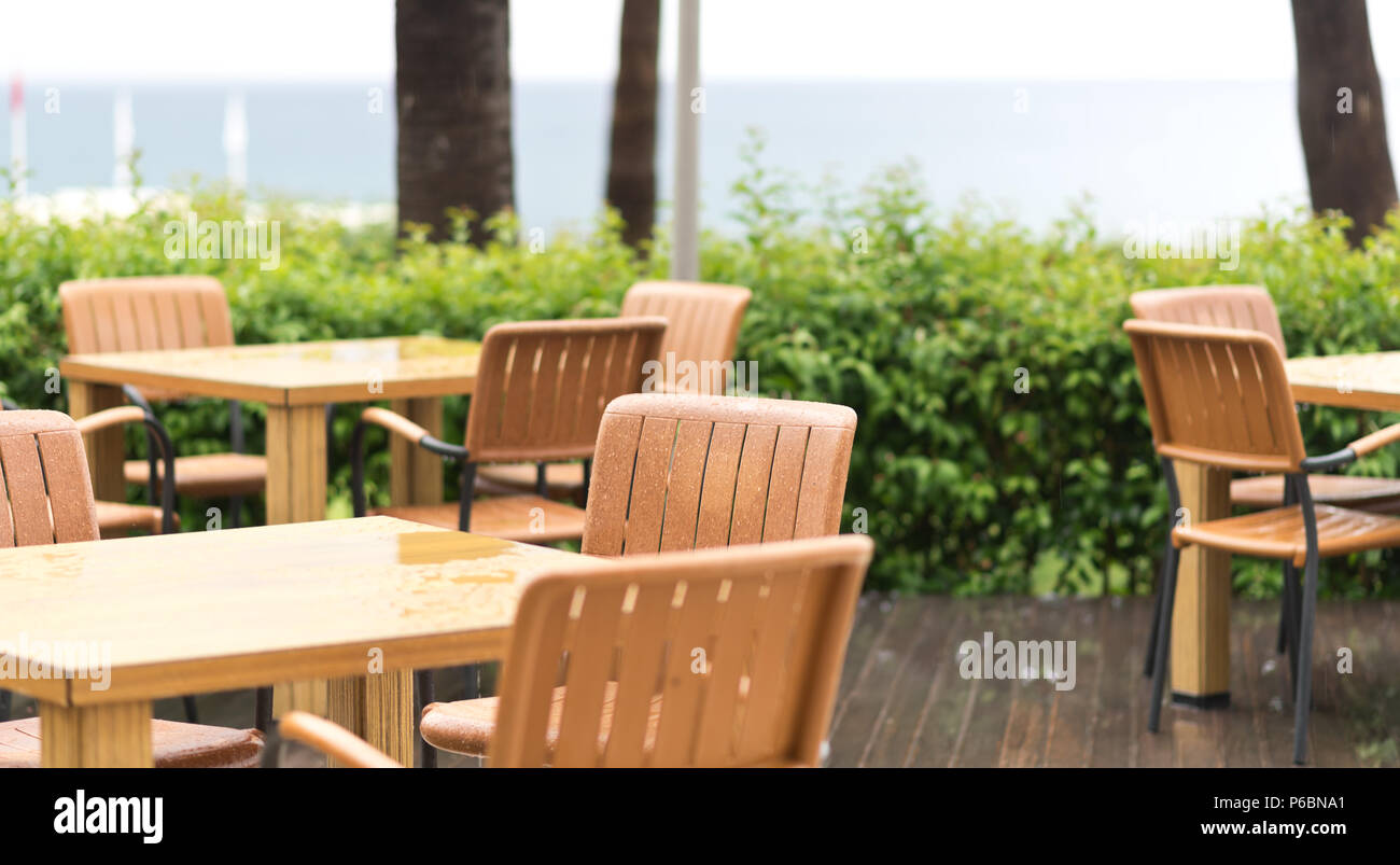 Giorno di pioggia su beach cafe Foto Stock
